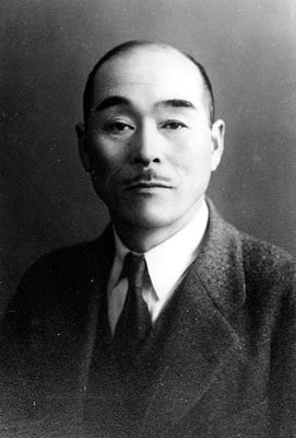 昭和24年　瀧川栄亮栄興建設を創業